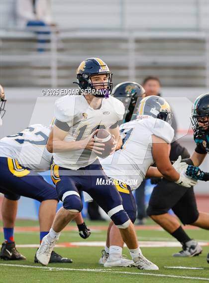 Thumbnail 3 in Lincoln vs Valley Center (CIF Div 6AA State Championship) photogallery.