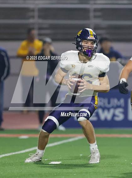 Thumbnail 1 in Lincoln vs Valley Center (CIF Div 6AA State Championship) photogallery.