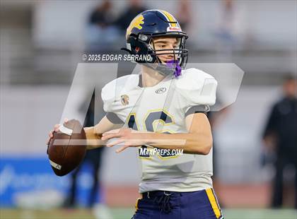 Thumbnail 2 in Lincoln vs Valley Center (CIF Div 6AA State Championship) photogallery.