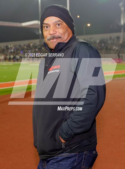 Thumbnail 1 in Lincoln vs Valley Center (CIF Div 6AA State Championship) photogallery.