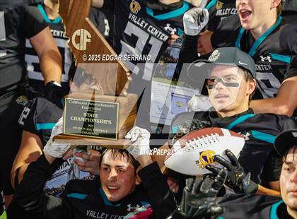 Thumbnail 1 in Lincoln vs Valley Center (CIF Div 6AA State Championship) photogallery.