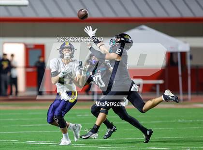 Thumbnail 3 in Lincoln vs Valley Center (CIF Div 6AA State Championship) photogallery.