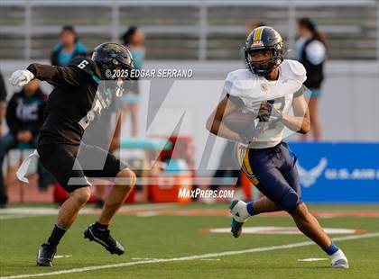 Thumbnail 3 in Lincoln vs Valley Center (CIF Div 6AA State Championship) photogallery.