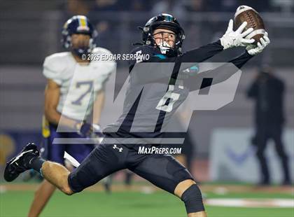 Thumbnail 2 in Lincoln vs Valley Center (CIF Div 6AA State Championship) photogallery.