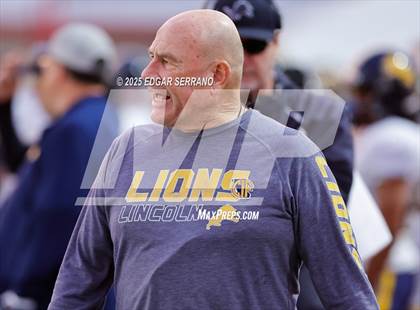 Thumbnail 3 in Lincoln vs Valley Center (CIF Div 6AA State Championship) photogallery.