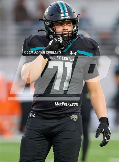 Thumbnail 3 in Lincoln vs Valley Center (CIF Div 6AA State Championship) photogallery.