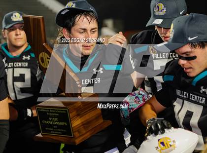 Thumbnail 3 in Lincoln vs Valley Center (CIF Div 6AA State Championship) photogallery.