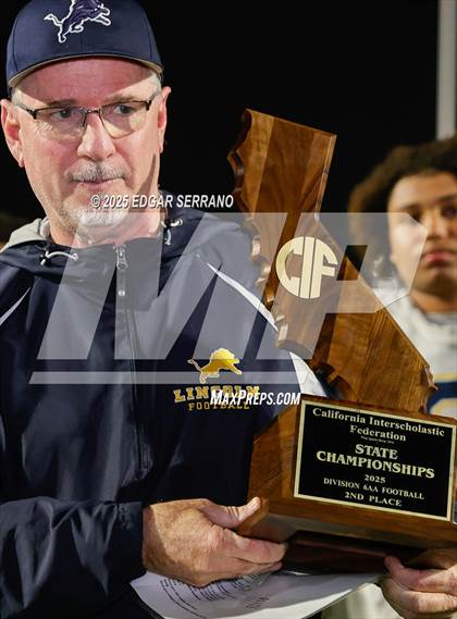 Thumbnail 1 in Lincoln vs Valley Center (CIF Div 6AA State Championship) photogallery.