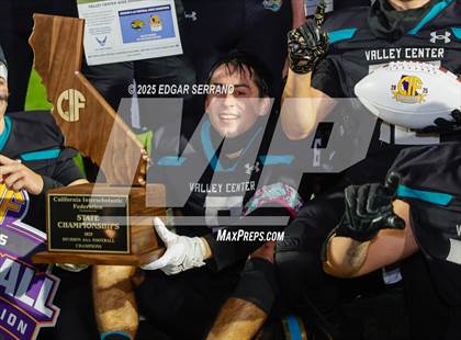 Thumbnail 1 in Lincoln vs Valley Center (CIF Div 6AA State Championship) photogallery.