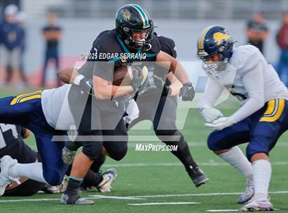 Thumbnail 3 in Lincoln vs Valley Center (CIF Div 6AA State Championship) photogallery.