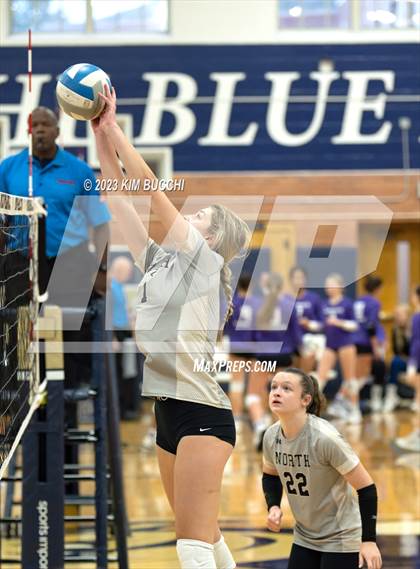 Thumbnail 2 in L'Anse Creuse North @ Grosse Pointe South photogallery.