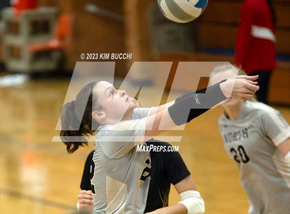 Thumbnail 1 in L'Anse Creuse North @ Grosse Pointe South photogallery.