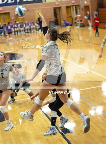 Thumbnail 1 in L'Anse Creuse North @ Grosse Pointe South photogallery.