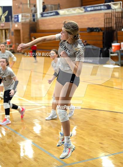 Thumbnail 1 in L'Anse Creuse North @ Grosse Pointe South photogallery.