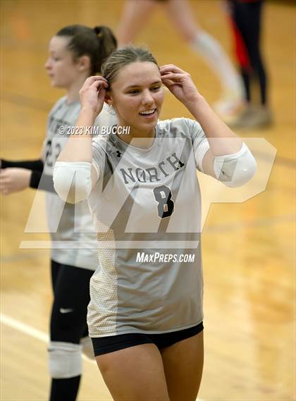 Thumbnail 3 in L'Anse Creuse North @ Grosse Pointe South photogallery.
