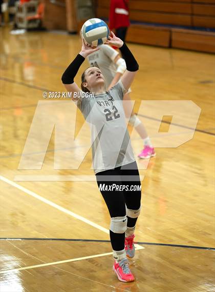 Thumbnail 1 in L'Anse Creuse North @ Grosse Pointe South photogallery.