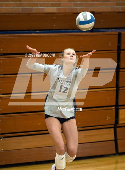 Thumbnail 1 in L'Anse Creuse North @ Grosse Pointe South photogallery.
