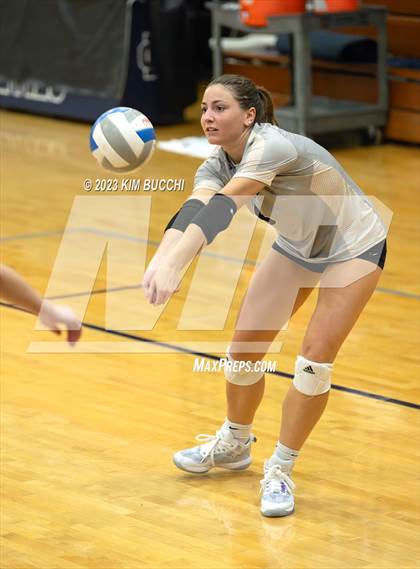 Thumbnail 1 in L'Anse Creuse North @ Grosse Pointe South photogallery.