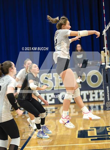 Thumbnail 2 in L'Anse Creuse North @ Grosse Pointe South photogallery.