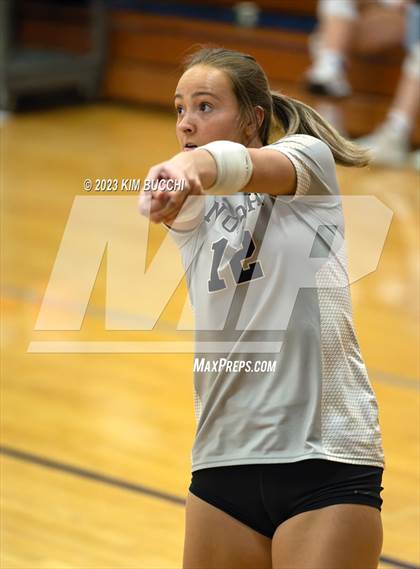 Thumbnail 1 in L'Anse Creuse North @ Grosse Pointe South photogallery.