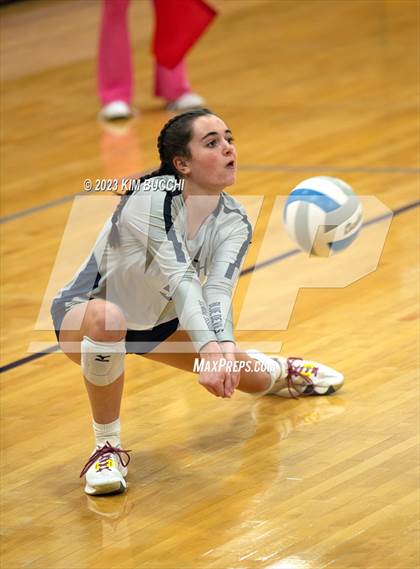 Thumbnail 2 in L'Anse Creuse North @ Grosse Pointe South photogallery.