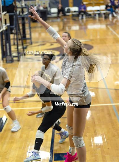 Thumbnail 2 in L'Anse Creuse North @ Grosse Pointe South photogallery.