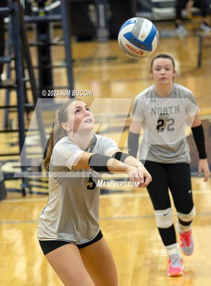 Thumbnail 3 in L'Anse Creuse North @ Grosse Pointe South photogallery.
