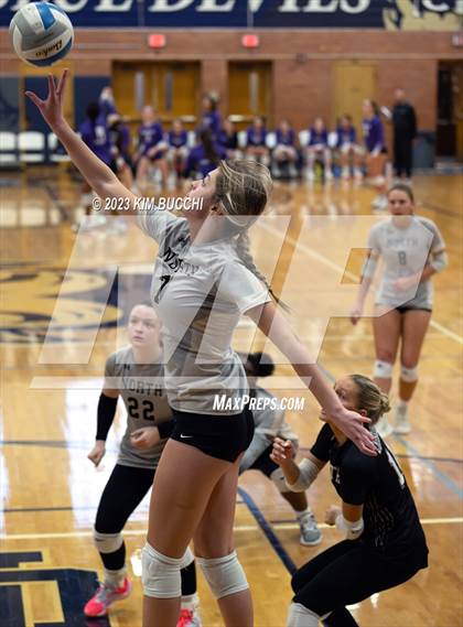 Thumbnail 1 in L'Anse Creuse North @ Grosse Pointe South photogallery.