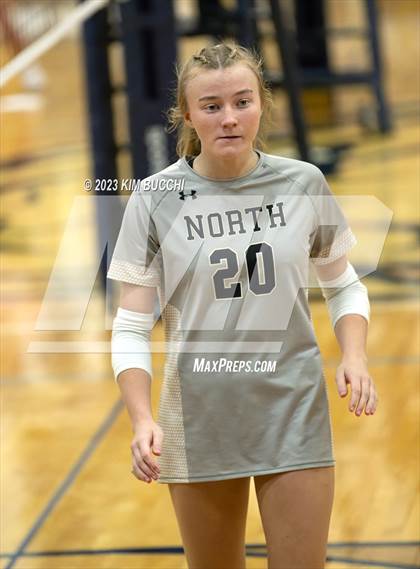 Thumbnail 1 in L'Anse Creuse North @ Grosse Pointe South photogallery.