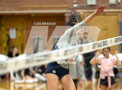 Thumbnail 2 in L'Anse Creuse North @ Grosse Pointe South photogallery.