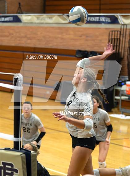 Thumbnail 2 in L'Anse Creuse North @ Grosse Pointe South photogallery.