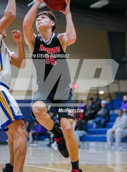 Thumbnail 3 in Grant vs. Modesto photogallery.