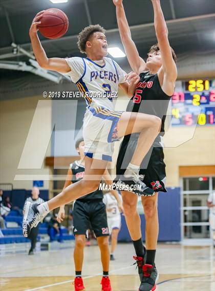 Thumbnail 3 in Grant vs. Modesto photogallery.