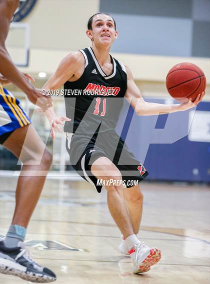 Thumbnail 2 in Grant vs. Modesto photogallery.