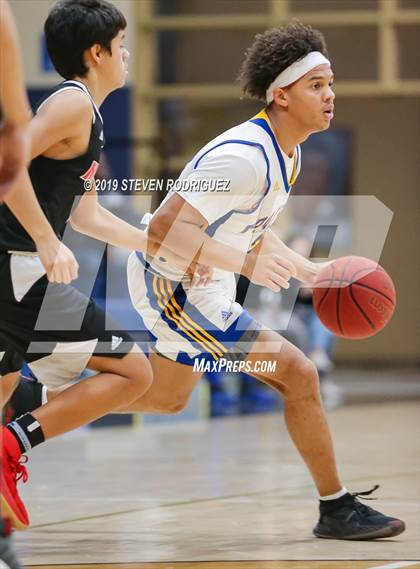Thumbnail 2 in Grant vs. Modesto photogallery.