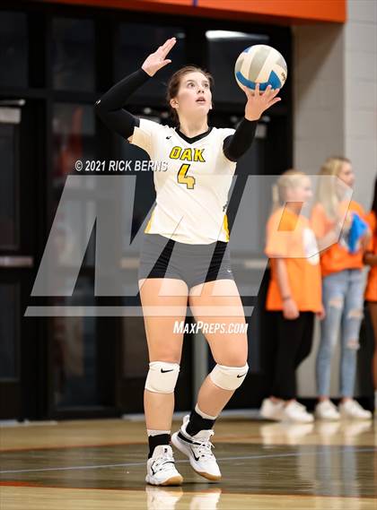 Thumbnail 1 in Grand Oaks vs Klein Oak photogallery.
