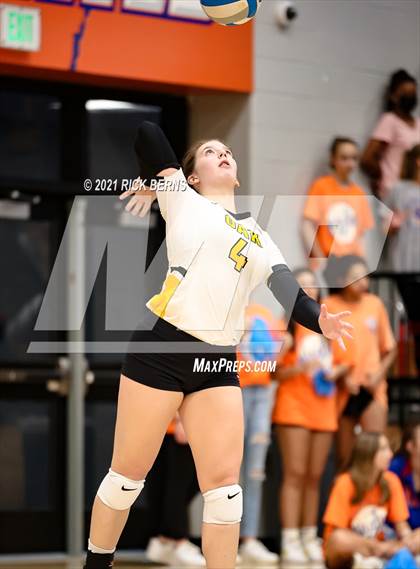 Thumbnail 3 in Grand Oaks vs Klein Oak photogallery.