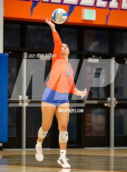Thumbnail 2 in Grand Oaks vs Klein Oak photogallery.