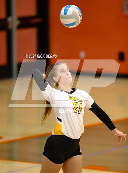 Thumbnail 2 in Grand Oaks vs Klein Oak photogallery.