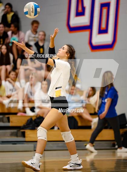 Thumbnail 2 in Grand Oaks vs Klein Oak photogallery.