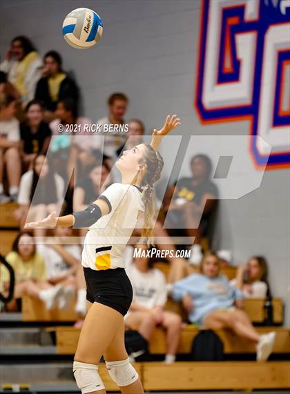 Thumbnail 3 in Grand Oaks vs Klein Oak photogallery.