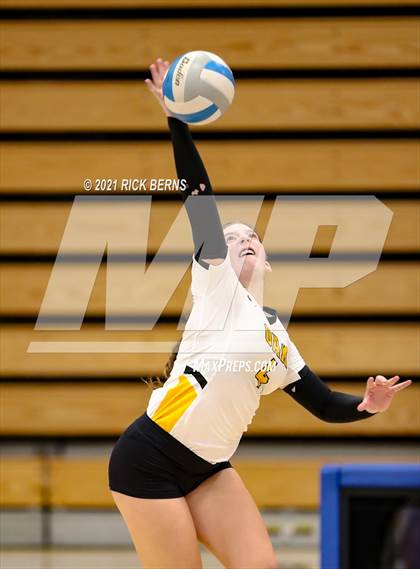 Thumbnail 3 in Grand Oaks vs Klein Oak photogallery.