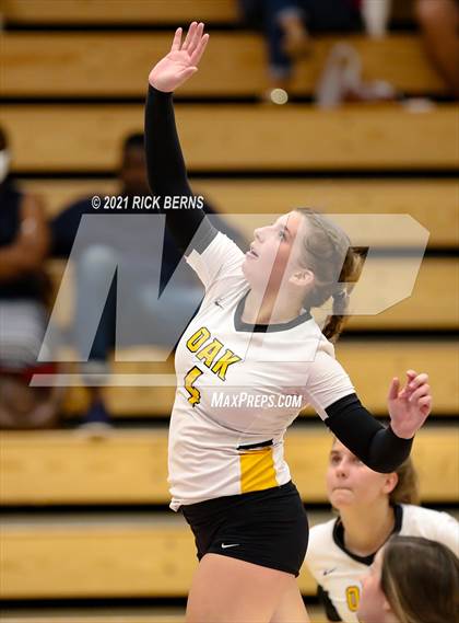 Thumbnail 2 in Grand Oaks vs Klein Oak photogallery.