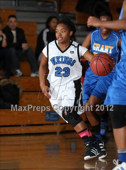 Thumbnail 1 in Grant vs. Valley (Coaches vs. Cancer) photogallery.