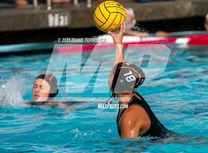 Thumbnail 3 in Woodrow Wilson vs San Clemente (Bill Barnett Holiday Cup) photogallery.