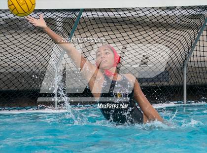 Thumbnail 3 in Woodrow Wilson vs San Clemente (Bill Barnett Holiday Cup) photogallery.