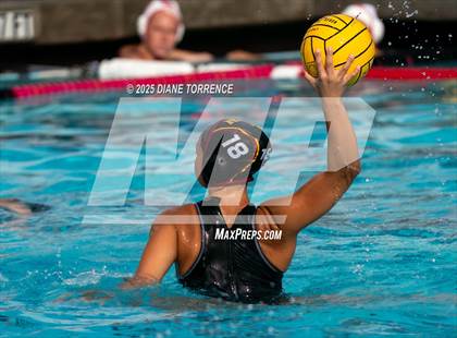 Thumbnail 2 in Woodrow Wilson vs San Clemente (Bill Barnett Holiday Cup) photogallery.