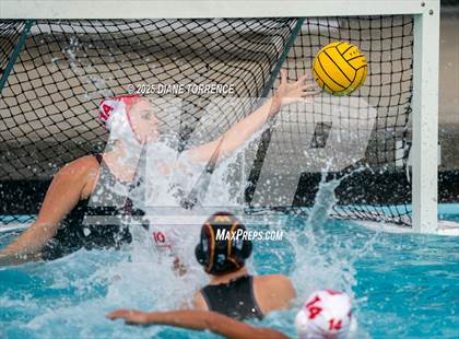 Thumbnail 3 in Woodrow Wilson vs San Clemente (Bill Barnett Holiday Cup) photogallery.