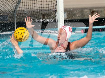 Thumbnail 2 in Woodrow Wilson vs San Clemente (Bill Barnett Holiday Cup) photogallery.