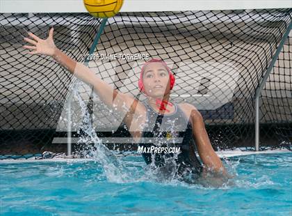 Thumbnail 2 in Woodrow Wilson vs San Clemente (Bill Barnett Holiday Cup) photogallery.